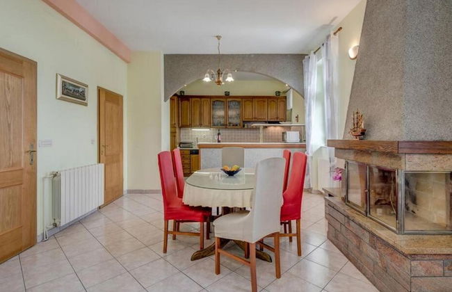 Charming Retreat Holiday Home Mravince With Pool - Foto 10