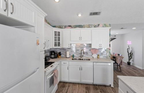 Steps to the beach & close to 30A! Private pool with sundeck & putt putt golf! - Photo 44