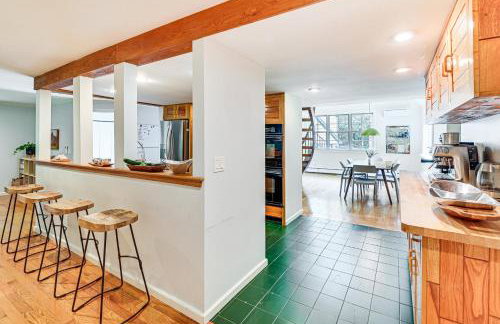 8 Mi to Tanglewood and Butternut Ski Spacious Home! - Foto 10