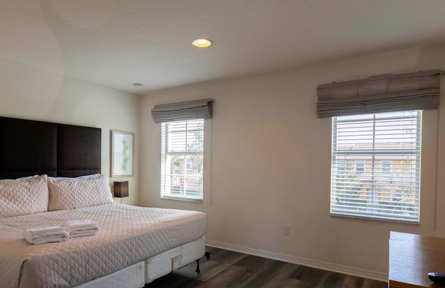 Townhome Jacuzzi Grill 10 min Disney - Foto 10