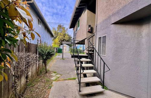 Central Midtown Apt-Secure Parking-Walk to Target - Foto 6