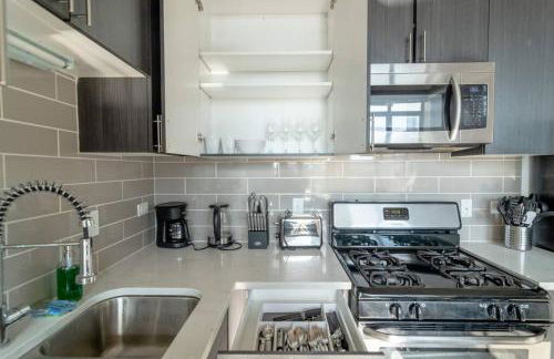 McCormick Place Beautiful 2BR Apartment with Optional Parking Sleeps up to 8 Near Soldier Field, Grant Park and Lakefront Trail - Foto 20