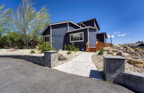 3BR Reno Retreat · Swim Spa & Spring Sunshine - Foto 24