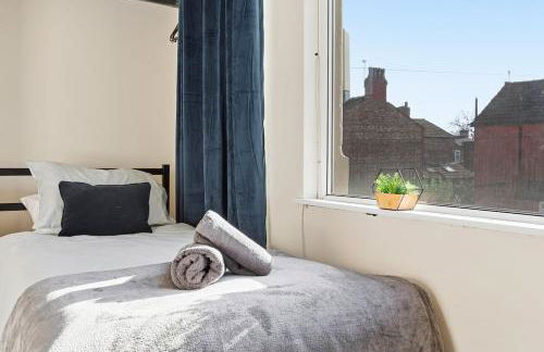 Chorlton Central l Long Stays lGroups Relocatorsl - Foto 10