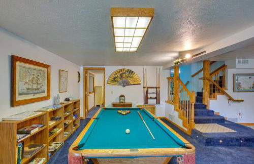 Sauna and Fireplaces! Lakefront Cadillac Retreat - Foto 34