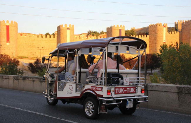 Tour en tuk tuk por Ávila - Foto 2
