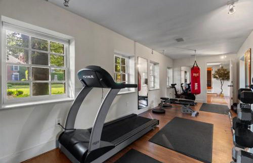 Private Resort Mansion with Pool - Foto 21