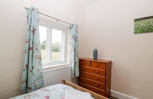 2 Court Farm - Photo 17