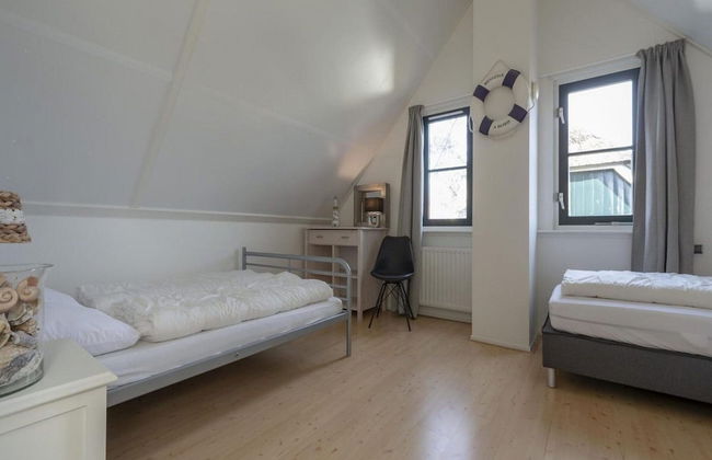 Beautifully Situated Luxury Villa on the Water - Foto 23