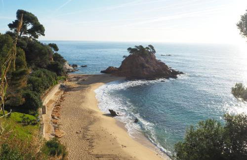 Apartamento bien ubicado vista a los pinos y al mar - Foto 16