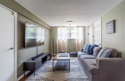 Entire Home on the water, 2 kayaks, Game room, Firepit, BBQ grill, Netflix WiFi - Foto 36