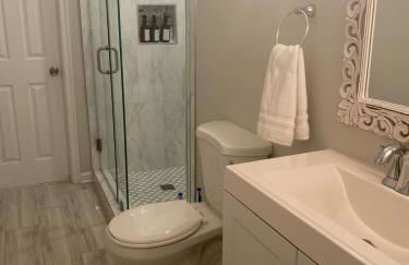 Cozy 2BR suite w Sauna - Foto 38