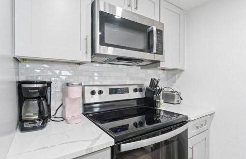 Beachfront 3-Bed I Location! Stunning Sunsets - Foto 24