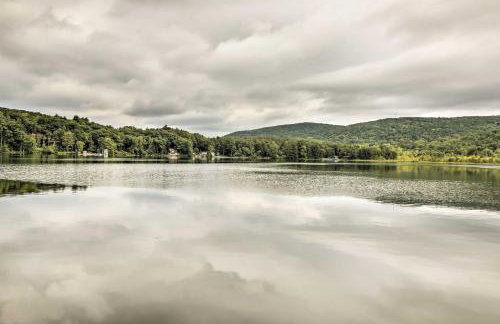 Rustic Berkshires Cottage at Lake Buel with Kayaks! - Foto 2