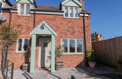 Rosemary Cottage - Photo 2