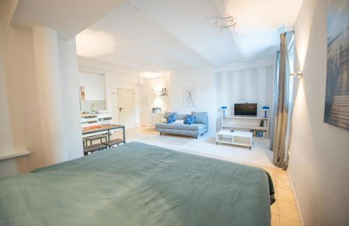 Kingsize Bett, Nahe Stadt und Alster, Ruhig - Foto 1