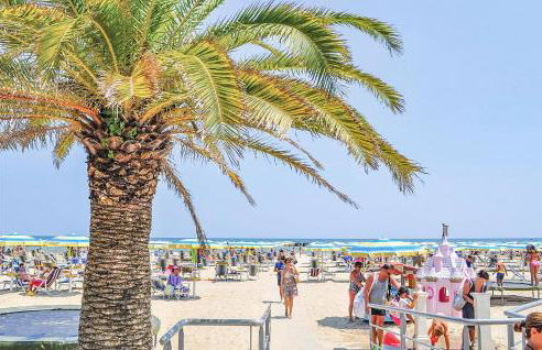 Lovely Home In Roseto Degli Abruzzi - Foto 39