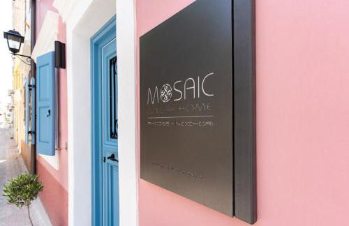 Mosaic Luxury Home - Photo 19