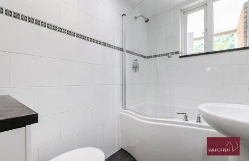 Richmond Three Bedroom Flat Parking - Foto 16