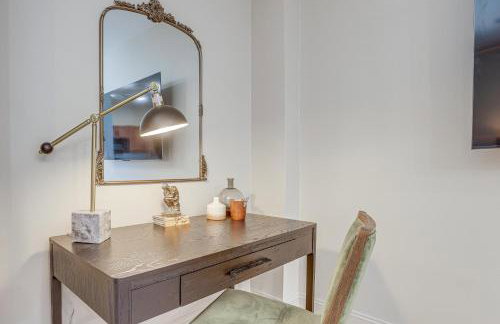 Walk to UA Campus Apt with Secure Parking! - Foto 6