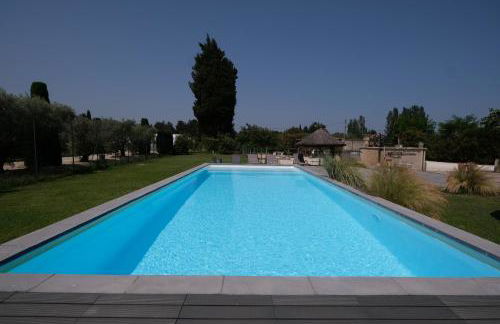 beautiful provencal mas with pool in barbentane, close to avignon, sleeps 8. - Photo 18