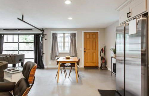 Greenway Garage with Firepit - Photo 7