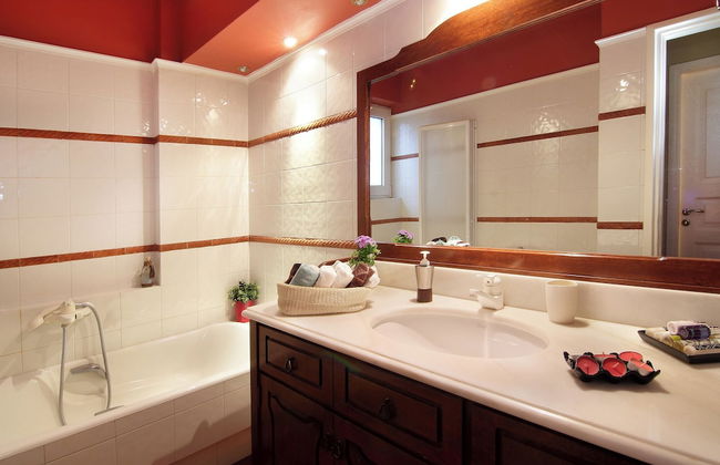 Oasis Pool House by GHH - Photo 32