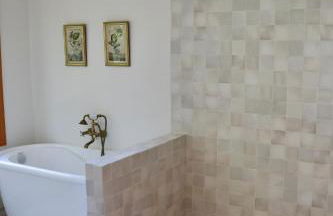 Lux, designer 8-acre retreat with private creek - Foto 10