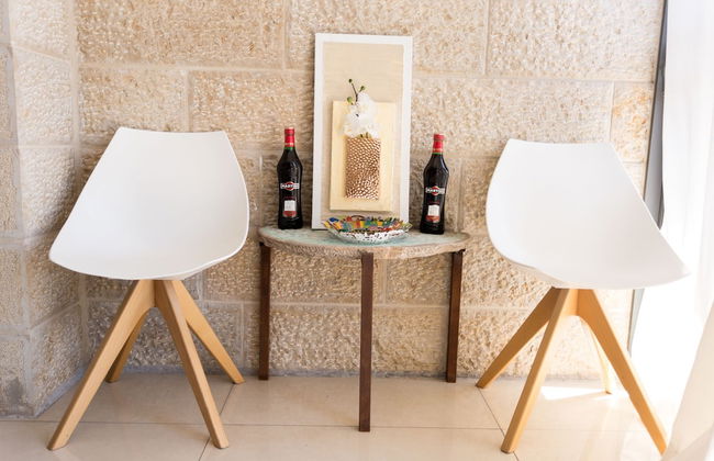Amazing Apartment near Mahane Yehuda - Photo 21