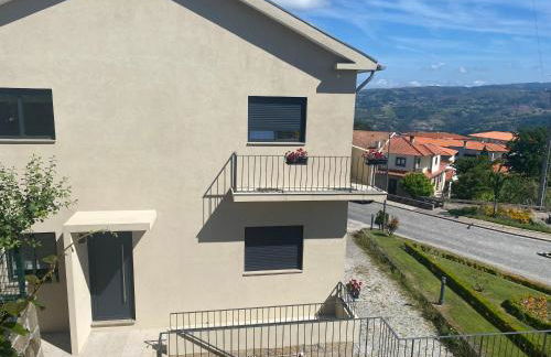 Casa das Eiras, em Cinfães, no Douro - Foto 27