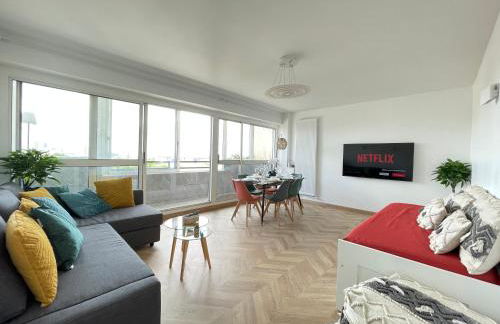 PARIS PANTIN Magnifique Appartement 4 pièces de 108m2 avec 2 PARKING intérieur - très cosy pour 1 à 12 personnes - Entièrement refait à neuf ENTIRE APARTMENT LUXURIOUS AND WARM - PANTIN PARIS 19 ème FREE WIFI GRATUIT - Foto 34
