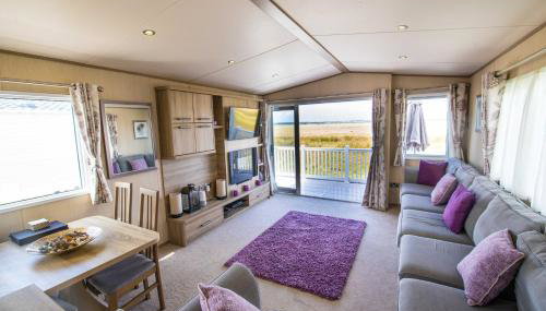 River Lodge Platinum Plus Holiday Home with River Views, Free Wifi & Netflix - Foto 2