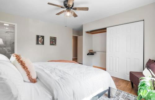 Large Remodeled 4 Bed 3 Bath Secluded With Hot Tub - Foto 19