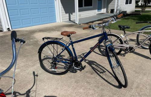 Adorable Southside ATM Cottage with Bikes, Pets OK - Photo 14