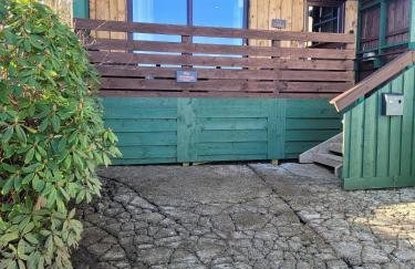 THE MOORINGS - Photo 28