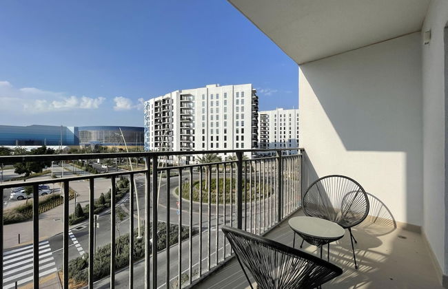 Exquisite Apt on Yas Island cls to ALL Attractions - Photo 1