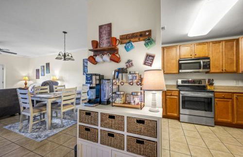 Smoky Mountain View Condo- Hot Tub, Indoor Pool, Walking Path, Playground - Foto 11