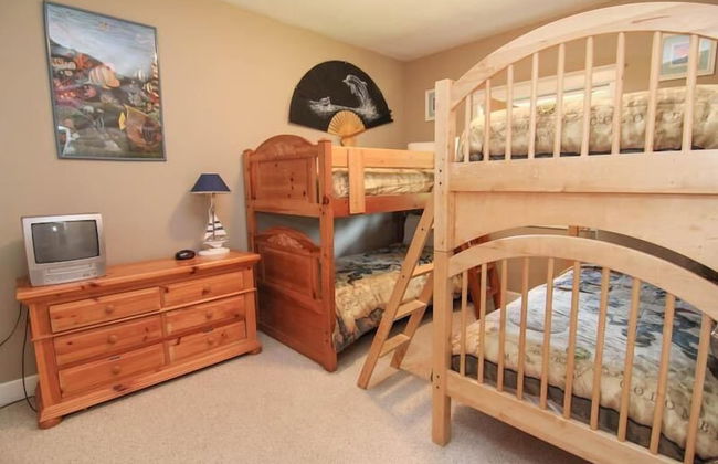 Lola's Lighthouse - Photo 12