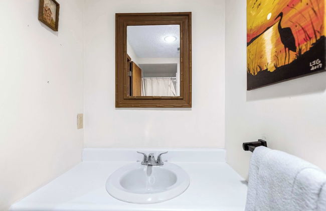 Boondock Bliss - Lakefront, Private Dock Sleeps 15! - Photo 18