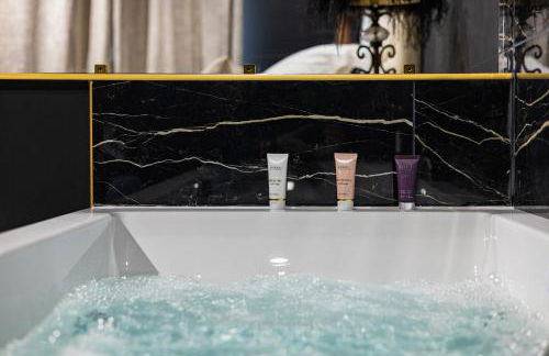 SecretRoom - Luxe, Balnéo et évasion -Arnage - Photo 8