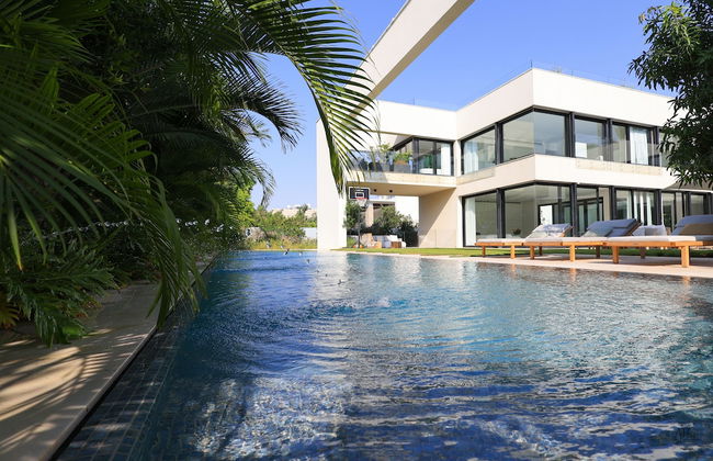 Luxurious Coastal Villa w Pool & Garden - Foto 66