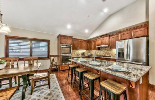 Tahoe Woods 603 at Stateline - Shuffle board Pet Friendly AC - Photo 7