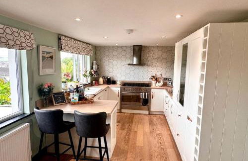 Stylish home, with amazing estuary view - Foto 24