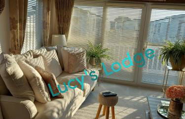 Lucy's Lodge - Photo 15