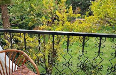 Sunny studio near metro - Foto 7