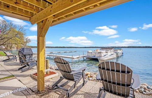 1BR Fife Lake Haven with Fire Pit & Hot Tub - Foto 27