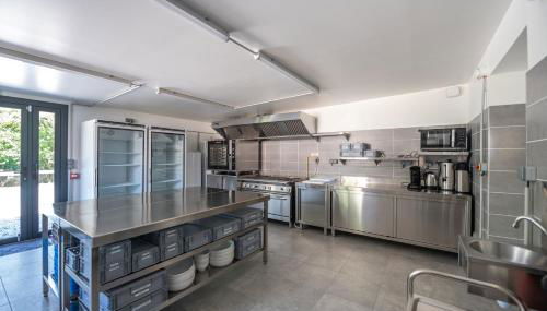 Gite de la Gandonnière - Au pied du circuit des 24hr, pour 10 à 31 personnes - Foto 2