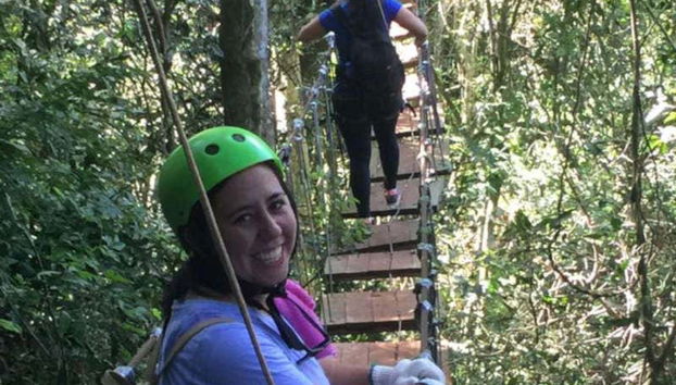 Desfrutando da ponte suspensa