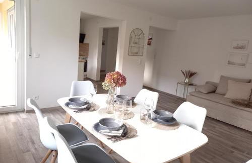 Moderne Wohnung in der Nähe des Badestrandes - Foto 1