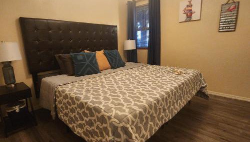 2-bed condo, cook-ready kitchen, and laundry, 5-8 minutes from University of Arizona and downtown Tucson - Foto 2